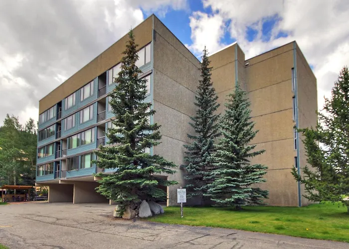 Sh402 Summit Apartment